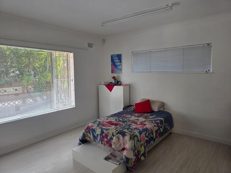 To Let 7 Bedroom Property for Rent in Bonnie Brae Western Cape